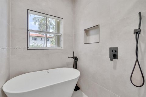 Villa ou maison à vendre à Miami Lakes, Floride: 4 chambres, 205.87 m2 № 1348113 - photo 30