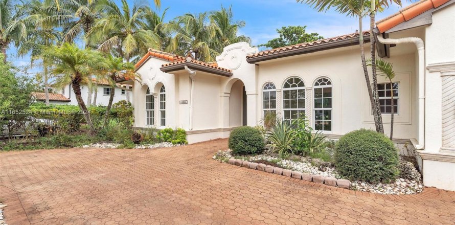 Villa ou maison à Miami Lakes, Floride 4 chambres, 205.87 m2 № 1348113