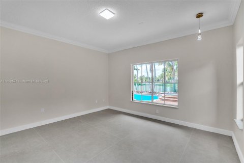 House in Miami Lakes, Florida 4 bedrooms, 205.87 sq.m. № 1348113 - photo 19