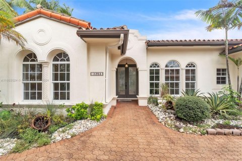 Villa ou maison à vendre à Miami Lakes, Floride: 4 chambres, 205.87 m2 № 1348113 - photo 14