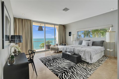 Casa en venta en Key Biscayne, Florida, 7 dormitorios, 468.51 m2 № 993587 - foto 24