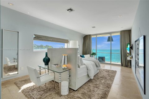 Casa en venta en Key Biscayne, Florida, 7 dormitorios, 468.51 m2 № 993587 - foto 26