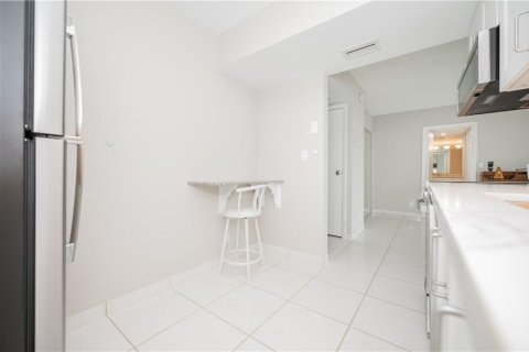 Condo in Aventura, Florida, 2 bedrooms  № 994117 - photo 29