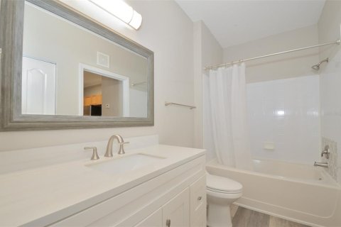 Condominio en venta en Orlando, Florida, 1 dormitorio, 71.07 m2 № 999886 - foto 17