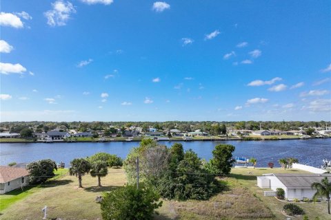 Купить земельный участок в Порт-Шарлотт, Флорида № 233711 - фото 8