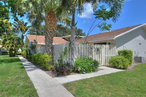 Copropriété à vendre à Delray Beach, Floride: 2 chambres, 110.37 m2 № 1239992 - photo 1