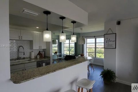 Copropriété à vendre à Lauderhill, Floride: 2 chambres, 104.05 m2 № 1271729 - photo 3