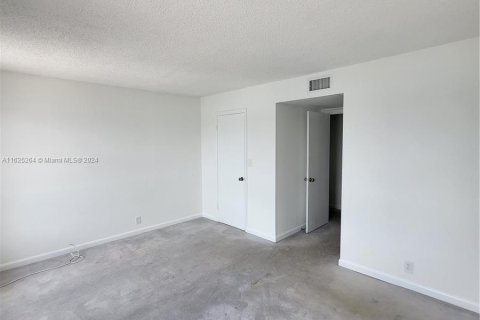 Touwnhouse à vendre à Deerfield Beach, Floride: 2 chambres, 104.05 m2 № 1271726 - photo 2