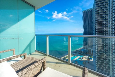 Condominio en venta en Hollywood, Florida, 1 dormitorio, 79.15 m2 № 668171 - foto 5