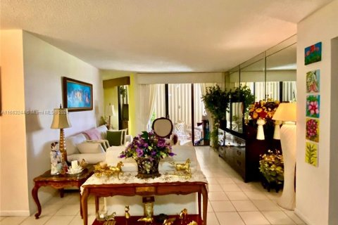 Copropriété à vendre à Lauderhill, Floride: 2 chambres, 130.71 m2 № 1374334 - photo 1