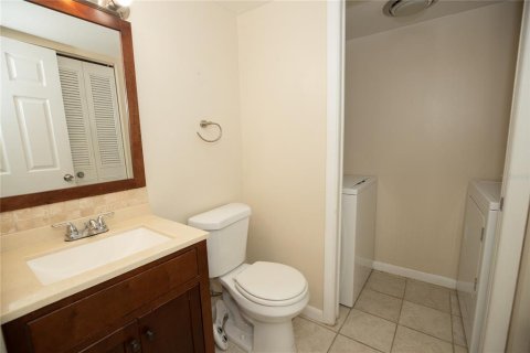 Townhouse in Palm Bay, Florida 2 bedrooms, 114.83 sq.m. № 1261222 - photo 8