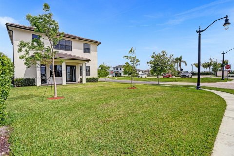Villa ou maison à vendre à Miramar, Floride: 4 chambres, 251.21 m2 № 1118410 - photo 21