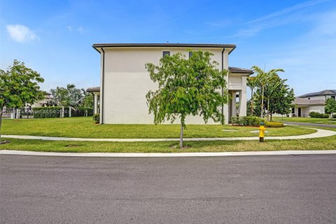 House in Miramar, Florida 4 bedrooms, 251.21 sq.m. № 1118410 - photo 18