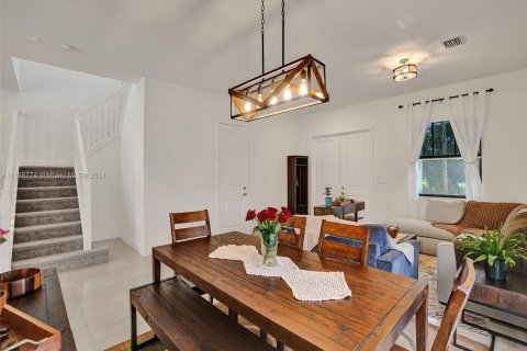 Villa ou maison à vendre à Miramar, Floride: 4 chambres, 251.21 m2 № 1118410 - photo 28