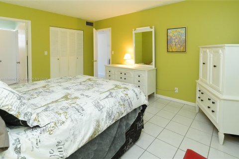 Copropriété à vendre à Lauderhill, Floride: 1 chambre, 63.17 m2 № 1118409 - photo 23