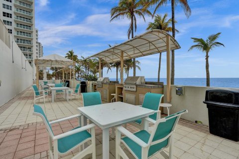 Condo in Fort Lauderdale, Florida, 2 bedrooms  № 1207903 - photo 14