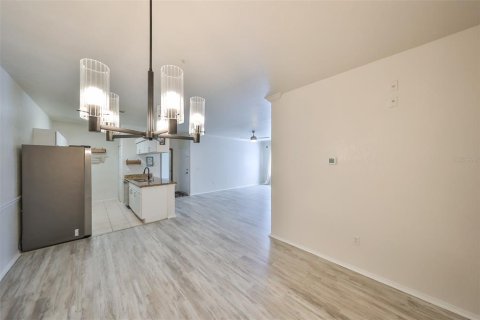 Copropriété à vendre à Tampa, Floride: 2 chambres, 117.99 m2 № 1395657 - photo 13