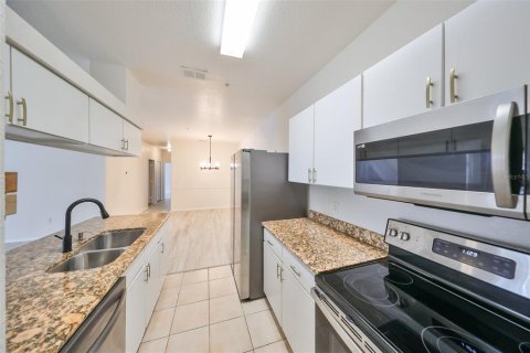 Copropriété à vendre à Tampa, Floride: 2 chambres, 117.99 m2 № 1395657 - photo 11