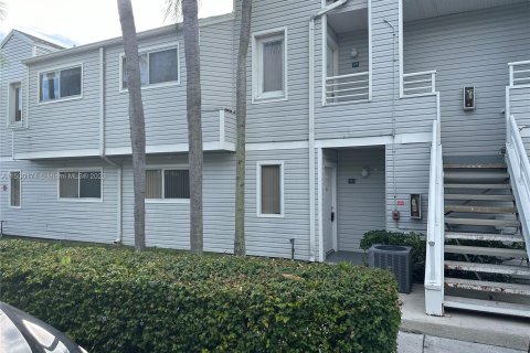 Condominio en venta en Oakland Park, Florida, 1 dormitorio, 74.51 m2 № 909540 - foto 1