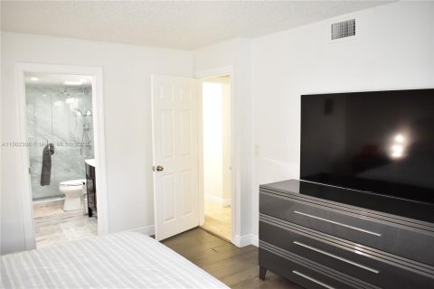 Condominio en venta en Tamarac, Florida, 2 dormitorios, 105.26 m2 № 909502 - foto 18