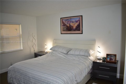 Condominio en venta en Tamarac, Florida, 2 dormitorios, 105.26 m2 № 909502 - foto 17