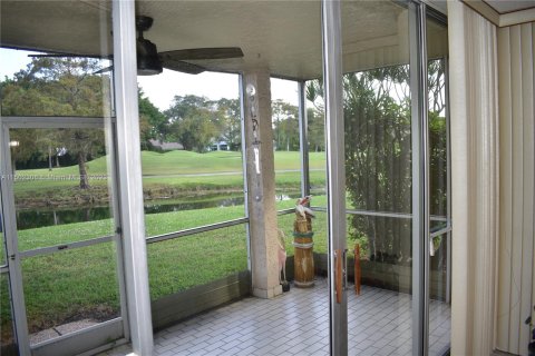 Condominio en venta en Tamarac, Florida, 2 dormitorios, 105.26 m2 № 909502 - foto 12