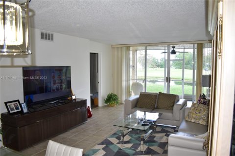 Condominio en venta en Tamarac, Florida, 2 dormitorios, 105.26 m2 № 909502 - foto 7