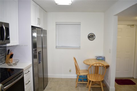 Condominio en venta en Tamarac, Florida, 2 dormitorios, 105.26 m2 № 909502 - foto 5