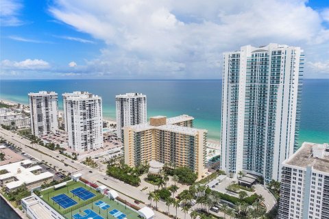 Condominio en venta en Hollywood, Florida, 54.81 m2 № 1129262 - foto 8