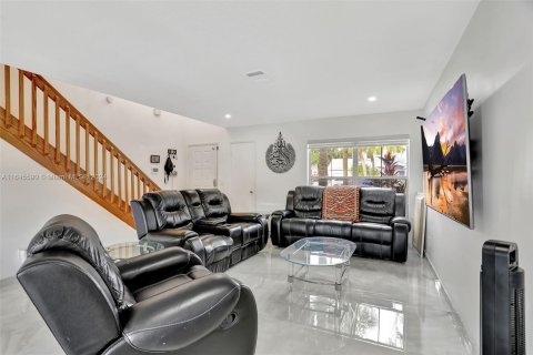 Villa ou maison à vendre à Davie, Floride: 3 chambres, 157.1 m2 № 1329434 - photo 4