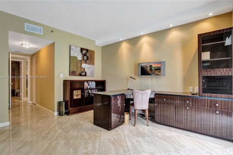 Condo in Aventura, Florida, 3 bedrooms  № 1329452 - photo 25