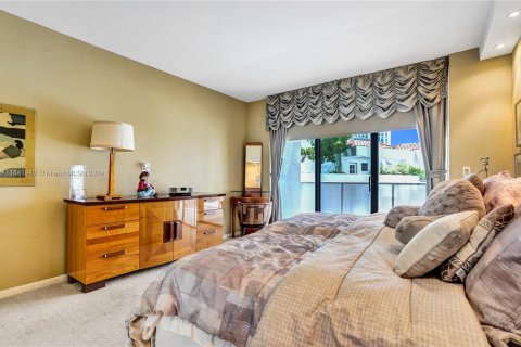 Condo in Aventura, Florida, 3 bedrooms  № 1329452 - photo 28