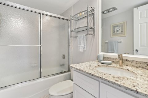 Condo in Pompano Beach, Florida, 2 bedrooms  № 945764 - photo 2