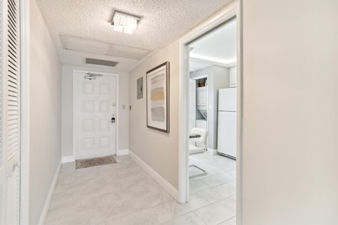 Copropriété à vendre à Pompano Beach, Floride: 2 chambres, 112.97 m2 № 945764 - photo 11