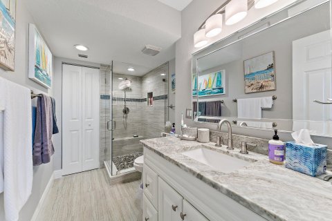 Condo in Hutchinson Island South, Florida, 2 bedrooms  № 1081686 - photo 29