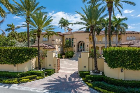 Villa ou maison à vendre à Golden Beach, Floride: 9 chambres, 2403.1 m2 № 1151243 - photo 10