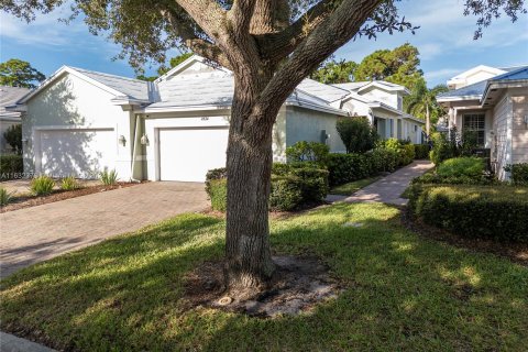 Villa ou maison à vendre à Stuart, Floride: 3 chambres, 143.91 m2 № 1293075 - photo 1