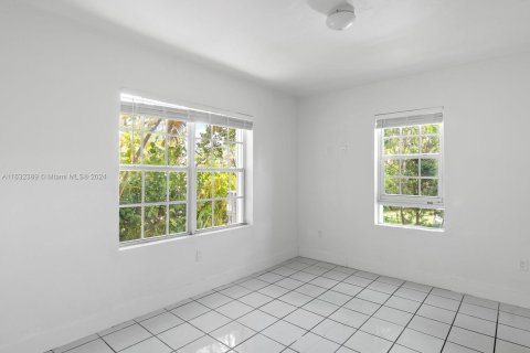 Casa en venta en Miami Beach, Florida, 8 dormitorios, 403.38 m2 № 1293077 - foto 25