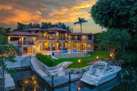 Casa en venta en Coral Gables, Florida, 5 dormitorios, 609.62 m2 № 780341 - foto 1