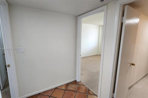 Condo in Fort Lauderdale, Florida, 2 bedrooms  № 1372515 - photo 20