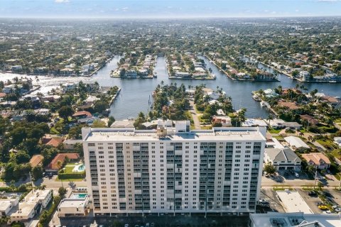 Condo in Fort Lauderdale, Florida, 2 bedrooms  № 1372515 - photo 2