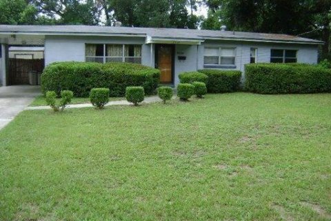 Villa ou maison à louer à Jacksonville, Floride: 3 chambres, 98.1 m2 № 841082 - photo 1