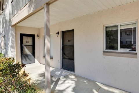 Condominio en venta en Winter Haven, Florida, 1 dormitorio, 73.58 m2 № 1414698 - foto 2