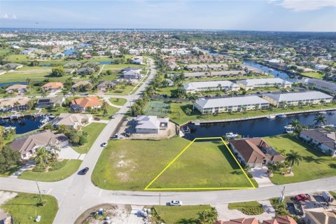 Terreno en venta en Punta Gorda, Florida № 222168 - foto 1