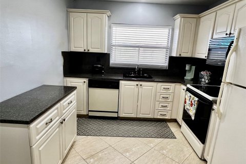 Condominio en venta en Sunrise, Florida, 2 dormitorios, 95.22 m2 № 1142469 - foto 17