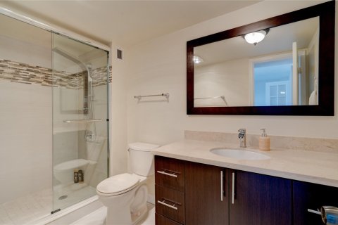 Condo in Lauderdale-by-the-Sea, Florida, 2 bedrooms  № 1142468 - photo 29