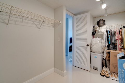 Condo in Lauderdale-by-the-Sea, Florida, 2 bedrooms  № 1142468 - photo 14