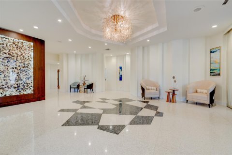 Condo in Lauderdale-by-the-Sea, Florida, 2 bedrooms  № 1142468 - photo 11
