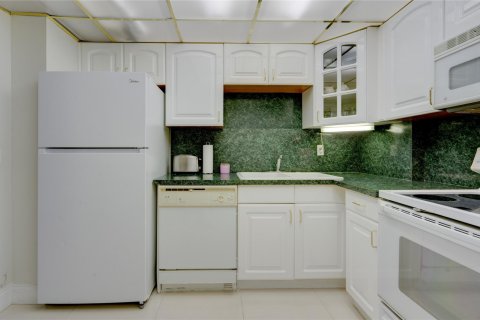 Condo in Lauderdale-by-the-Sea, Florida, 2 bedrooms  № 1142468 - photo 26