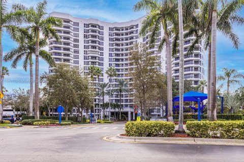 Condominio en venta en Aventura, Florida, 2 dormitorios, 106.84 m2 № 1324573 - foto 2